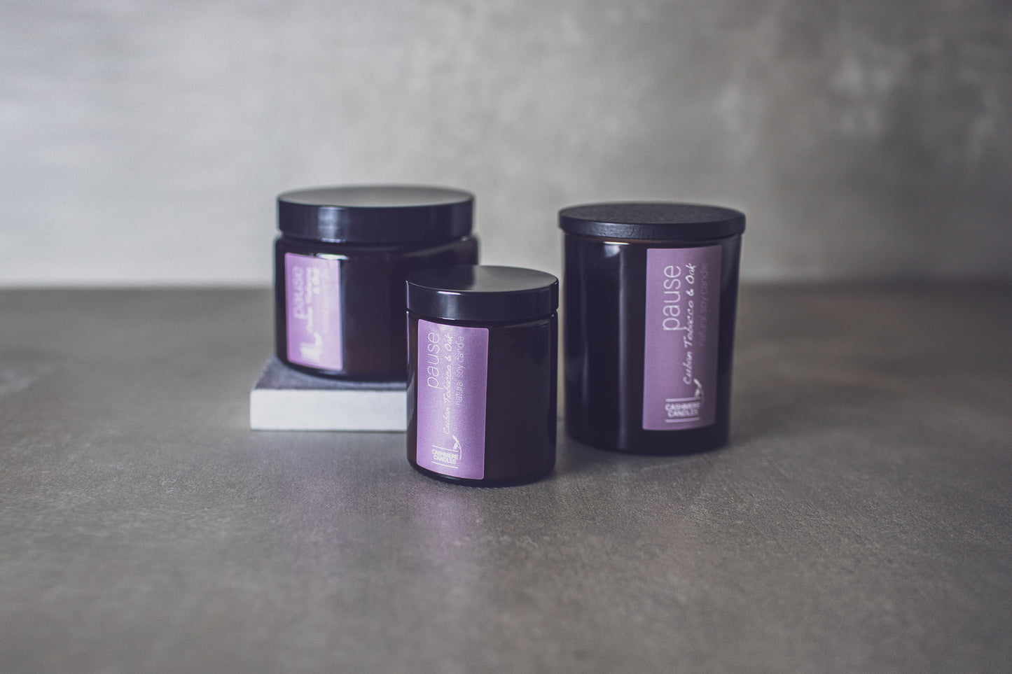 Pause Natural Soy Large 3 Wick Candle (Cuban Tobacco & Oak)